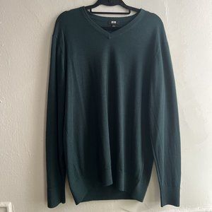 Uniqlo V-neck Sweater